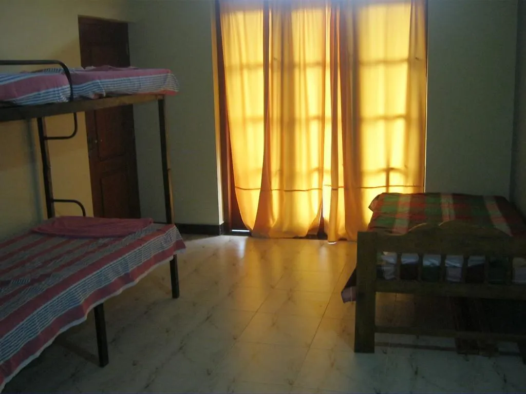 Aurora - Negombo Budget Hostel 0*,