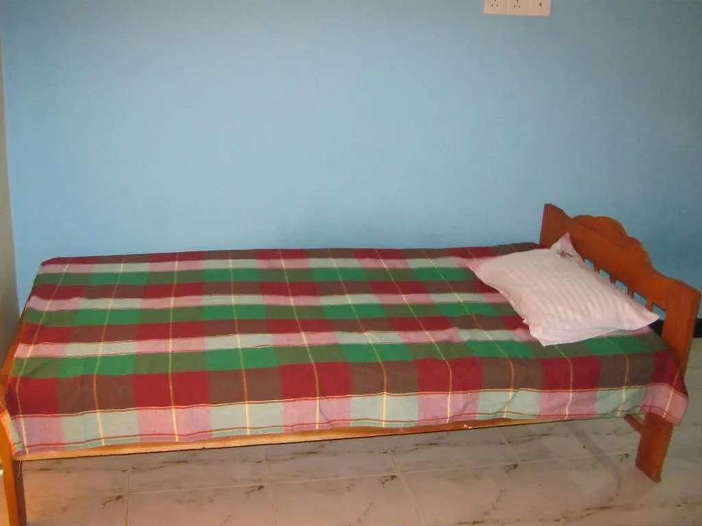 Aurora - Negombo Budget Hostel