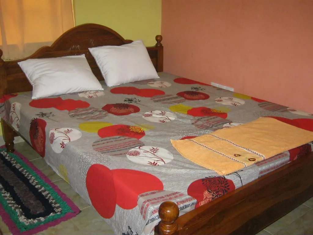 Aurora - Negombo Budget Hostel