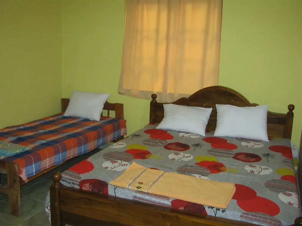 Aurora - Negombo Budget Hostel 0*,