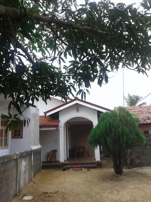 Aurora - Negombo Budget Hostel Vendégház