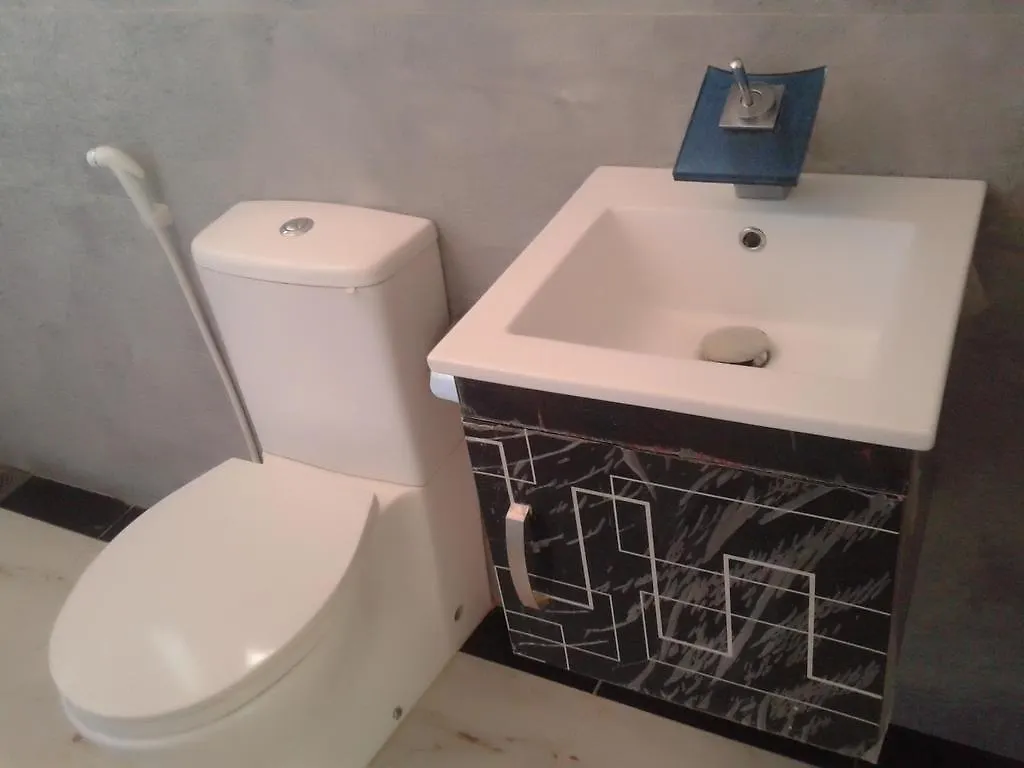 Aurora - Negombo Budget Hostel 0*,