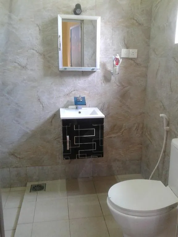 Aurora - Negombo Budget Hostel